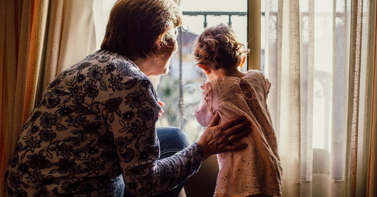 découvrez les avantages et les défis de vivre avec ses parents en ehpad, un choix qui allie proximité familiale et accompagnement médical adapté.