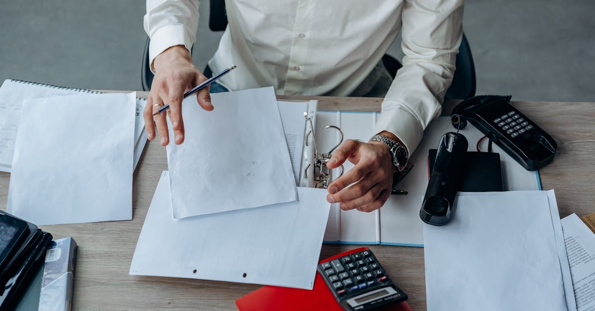 le factoring, ou affacturage, est une solution de financement permettant aux entreprises d’améliorer leur trésorerie en cédant leurs factures clients à un organisme spécialisé.