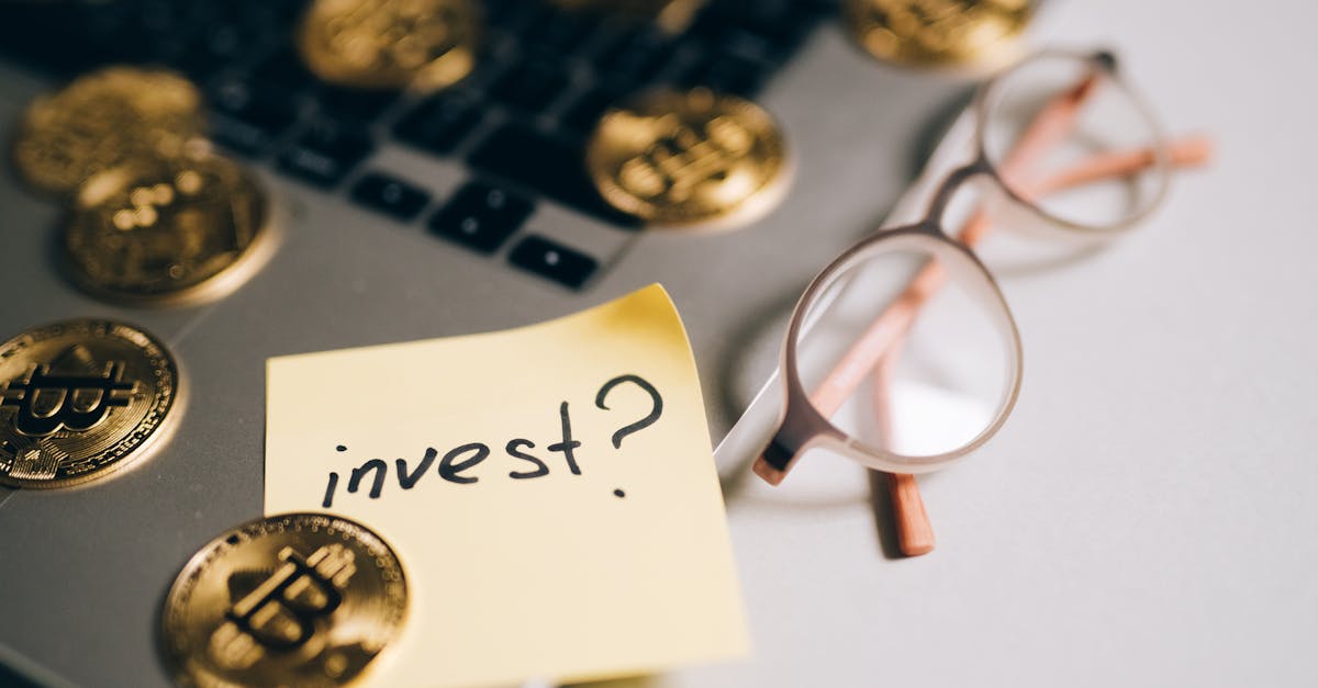 comparez les différentes options d'investissement pour trouver la meilleure stratégie adaptée à vos objectifs financiers.