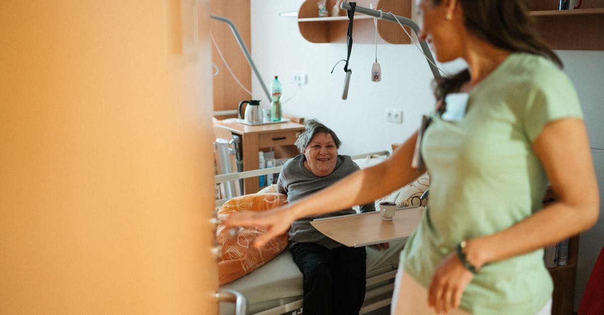 découvrez les défis et les expériences de vivre dans la maison de retraite de ses parents, un témoignage sur le lien familial et les soins intergénérationnels.