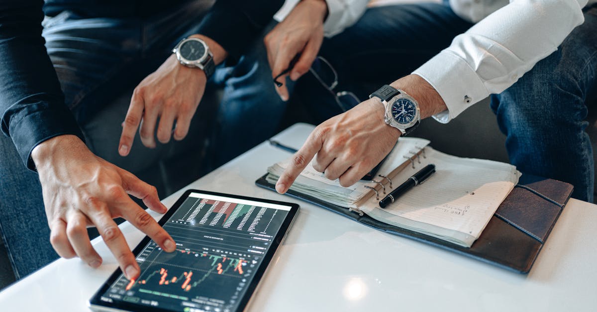 découvrez nos services dédiés aux investisseurs, offrant expertise, conseils personnalisés et solutions innovantes pour optimiser vos placements financiers.